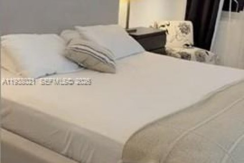 Купить кондоминиум в Майами-Бич, Флорида № 2001706 - фото 12