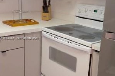 Купить кондоминиум в Майами-Бич, Флорида № 2001706 - фото 14