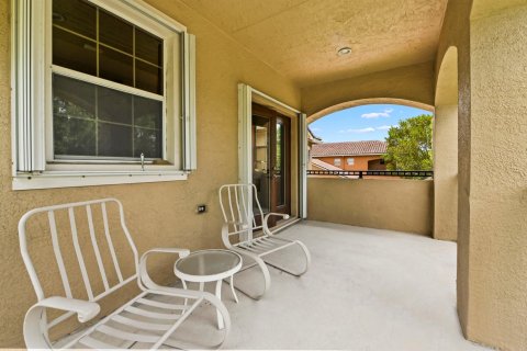 House in West Palm Beach, Florida 6 bedrooms, 360.83 sq.m. № 2180189 - photo 23