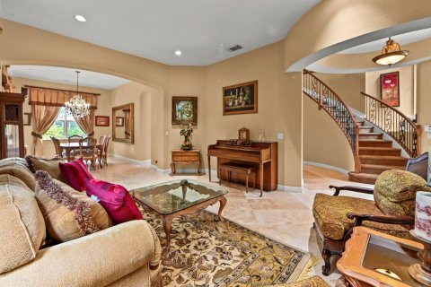House in West Palm Beach, Florida 6 bedrooms, 360.83 sq.m. № 2180189 - photo 7
