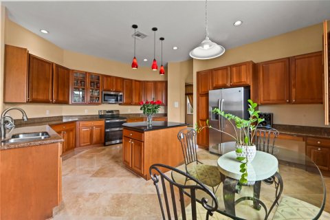 House in West Palm Beach, Florida 6 bedrooms, 360.83 sq.m. № 2180189 - photo 17