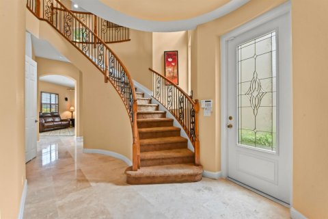 House in West Palm Beach, Florida 6 bedrooms, 360.83 sq.m. № 2180189 - photo 9