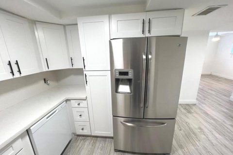 Condominio en venta en Deerfield Beach, Florida, 2 dormitorios, 74.79 m2 № 2146884 - foto 11