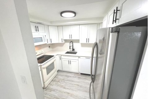 Condominio en venta en Deerfield Beach, Florida, 2 dormitorios, 74.79 m2 № 2146884 - foto 10