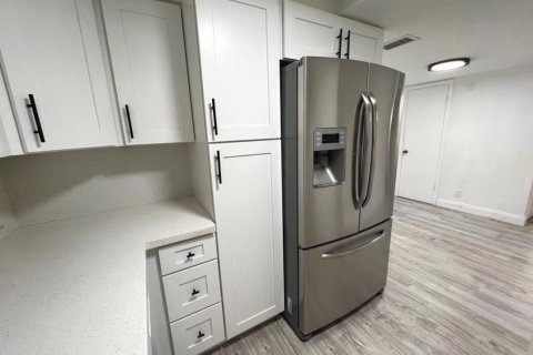 Condominio en venta en Deerfield Beach, Florida, 2 dormitorios, 74.79 m2 № 2146884 - foto 12