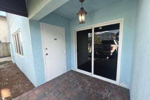 Condominio en venta en Deerfield Beach, Florida, 2 dormitorios, 74.79 m2 № 2146884 - foto 3