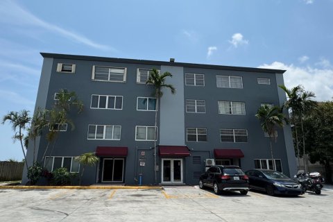 Condo à Deerfield Beach, Floride, 2 chambres  № 2146884