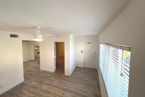 Condominio en venta en Deerfield Beach, Florida, 2 dormitorios, 74.79 m2 № 2146884 - foto 4