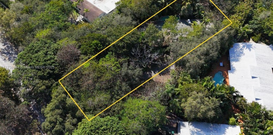 Land in Palmetto Bay, Florida № 1858569
