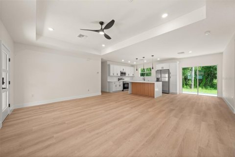 House in Sebring, Florida 3 bedrooms, 134.71 sq.m. № 2297076 - photo 22