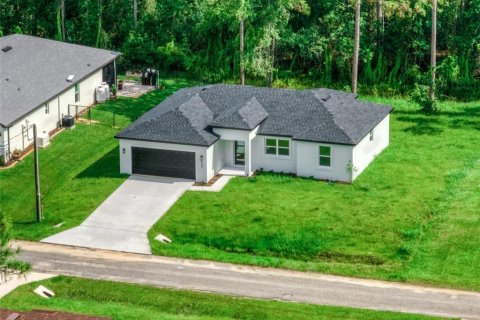 House in Sebring, Florida 3 bedrooms, 134.71 sq.m. № 2297076 - photo 2