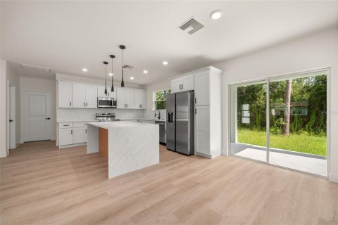 House in Sebring, Florida 3 bedrooms, 134.71 sq.m. № 2297076 - photo 18