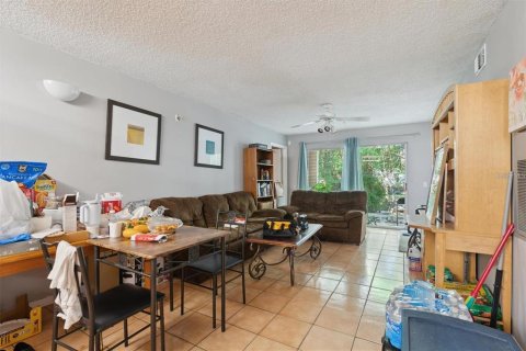 Condominio en alquiler en Gainesville, Florida, 4 dormitorios, 121.89 m2 № 1873628 - foto 4