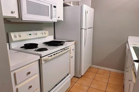 Condominio en alquiler en Gainesville, Florida, 4 dormitorios, 121.89 m2 № 1873628 - foto 5
