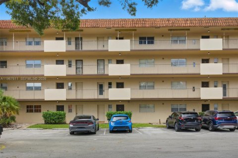Copropriété à vendre à Lauderhill, Floride: 2 chambres, 104.98 m2 № 2081426 - photo 25