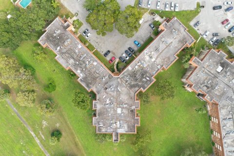 Copropriété à vendre à Lauderhill, Floride: 2 chambres, 104.98 m2 № 2081426 - photo 29