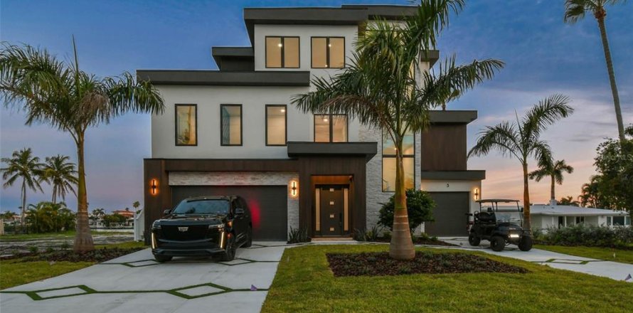 Casa en Treasure Island, Florida 4 dormitorios, 357.12 m2 № 1911578