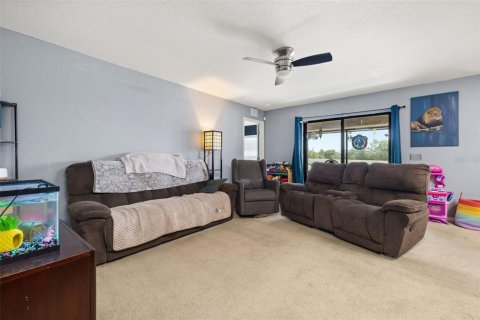 Villa ou maison à vendre à Haines City, Floride: 3 chambres, 128.48 m2 № 2267043 - photo 4