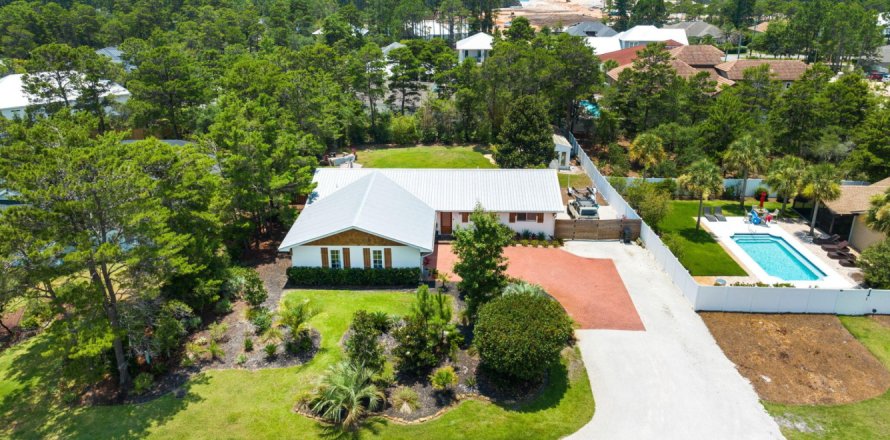 House in Santa Rosa Beach, Florida 4 bedrooms, 195.56 sq.m. № 590393