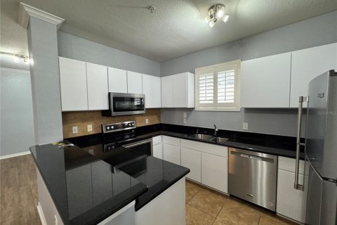 Condominio en alquiler en Maitland, Florida, 4 dormitorios, 158.58 m2 № 1783027 - foto 5