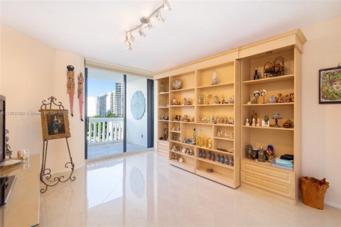 Купить кондоминиум в Авентура, Флорида 2 спальни, 244.33м2, № 1966098 - фото 7