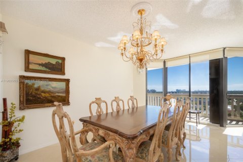 Купить кондоминиум в Авентура, Флорида 2 спальни, 244.33м2, № 1966098 - фото 10