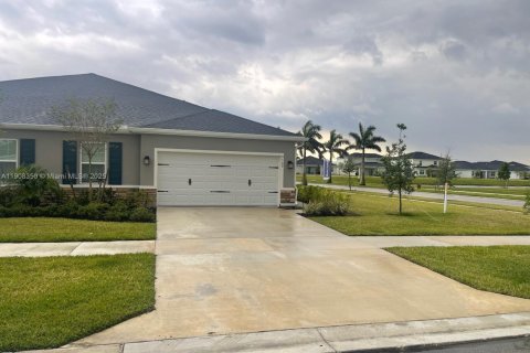 Casa en Port St. Lucie, Florida 3 dormitorios, 139.63 m2 № 2012712