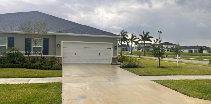Casa en Port St. Lucie, Florida 3 dormitorios, 139.63 m2 № 2012712