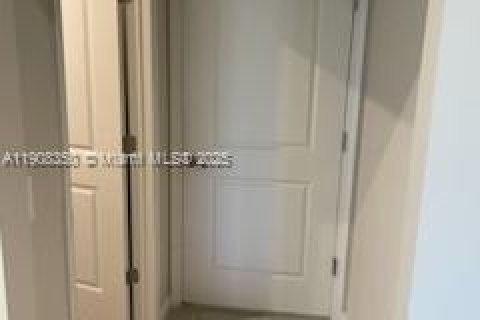 Casa en alquiler en Port St. Lucie, Florida, 3 dormitorios, 139.63 m2 № 2012712 - foto 9