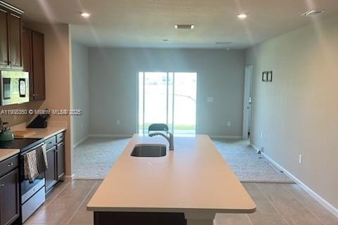 Casa en alquiler en Port St. Lucie, Florida, 3 dormitorios, 139.63 m2 № 2012712 - foto 3