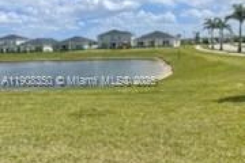 Casa en alquiler en Port St. Lucie, Florida, 3 dormitorios, 139.63 m2 № 2012712 - foto 16