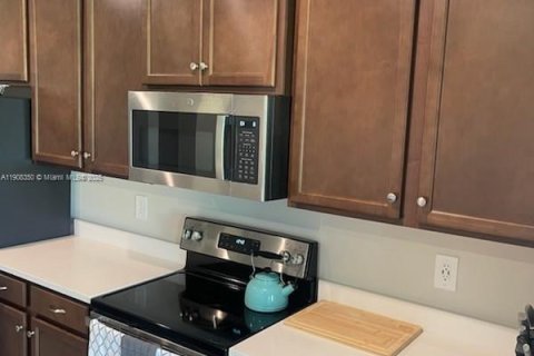 Casa en alquiler en Port St. Lucie, Florida, 3 dormitorios, 139.63 m2 № 2012712 - foto 5