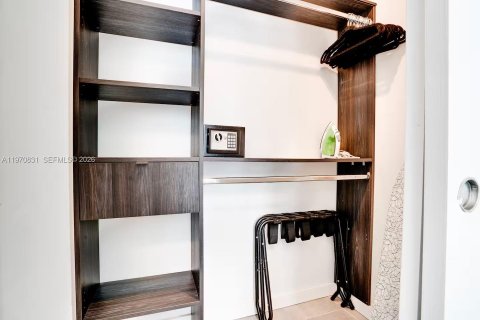 Condominio en venta en Miami, Florida, 1 dormitorio, 51 m2 № 2032881 - foto 16