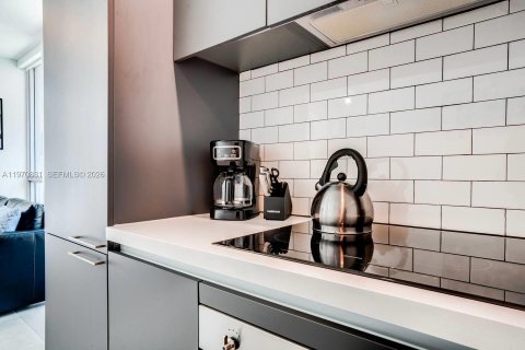 Condominio en venta en Miami, Florida, 1 dormitorio, 51 m2 № 2032881 - foto 6