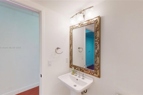 Copropriété à louer à Miami, Floride: 2 chambres, 112.6 m2 № 1855007 - photo 8