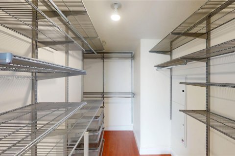 Copropriété à louer à Miami, Floride: 2 chambres, 112.6 m2 № 1855007 - photo 24