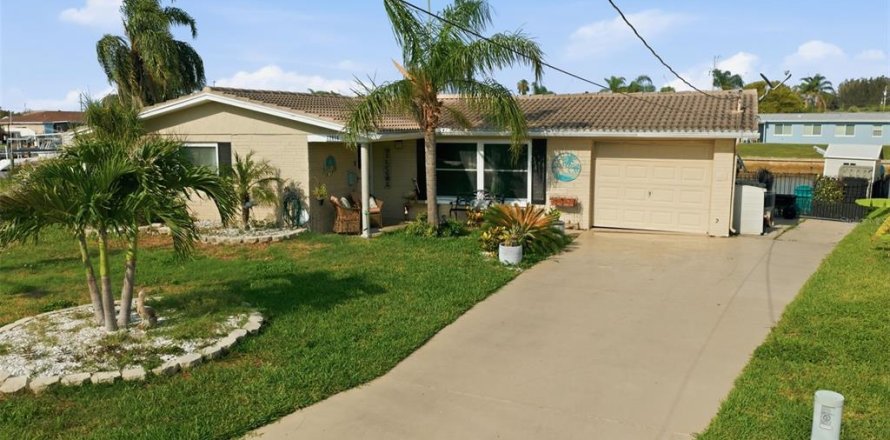 Villa ou maison à Hudson, Floride 2 chambres, 97.08 m2 № 2259264