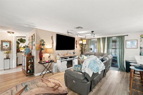 Villa ou maison à vendre à Hudson, Floride: 2 chambres, 97.08 m2 № 2259264 - photo 11