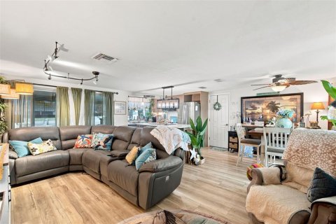 Villa ou maison à vendre à Hudson, Floride: 2 chambres, 97.08 m2 № 2259264 - photo 10