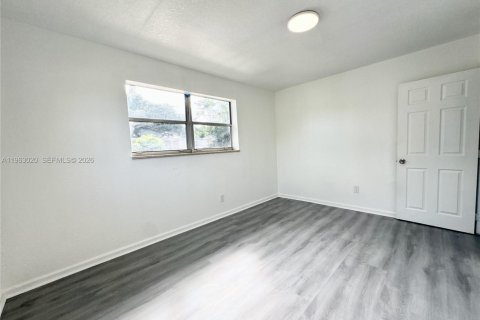 Villa ou maison à louer à West Park, Floride: 3 chambres, 117.99 m2 № 2023848 - photo 20