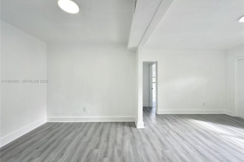 Villa ou maison à louer à West Park, Floride: 3 chambres, 117.99 m2 № 2023848 - photo 15