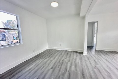 Villa ou maison à louer à West Park, Floride: 3 chambres, 117.99 m2 № 2023848 - photo 14