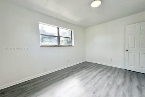 Villa ou maison à louer à West Park, Floride: 3 chambres, 117.99 m2 № 2023848 - photo 21