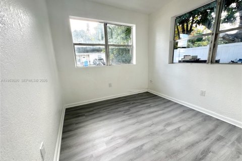 Villa ou maison à louer à West Park, Floride: 3 chambres, 117.99 m2 № 2023848 - photo 29