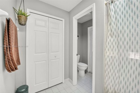 Villa ou maison à vendre à Davie, Floride: 3 chambres, 152.27 m2 № 1921083 - photo 28