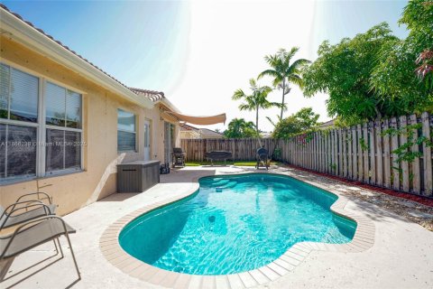 Villa ou maison à vendre à Davie, Floride: 3 chambres, 152.27 m2 № 1921083 - photo 3