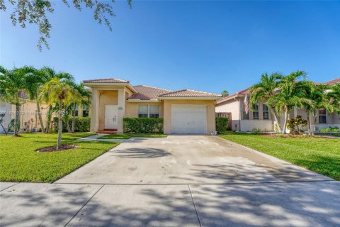 Villa ou maison à vendre à Davie, Floride: 3 chambres, 152.27 m2 № 1921083 - photo 4