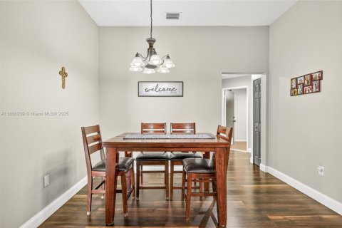 Villa ou maison à vendre à Davie, Floride: 3 chambres, 152.27 m2 № 1921083 - photo 13