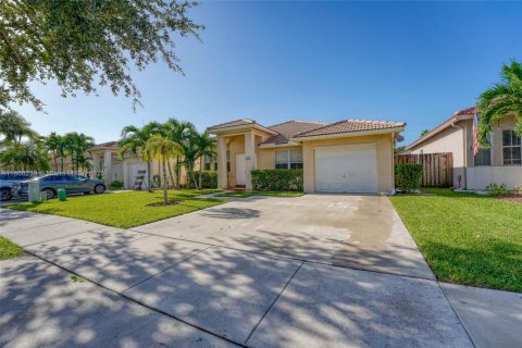 Villa ou maison à vendre à Davie, Floride: 3 chambres, 152.27 m2 № 1921083 - photo 5