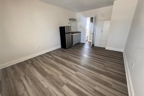 Apartamento en alquiler en Daytona Beach Shores, Florida, 32.52 m2 № 1901149 - foto 8